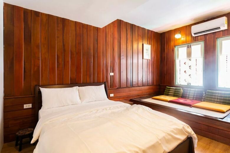 Hostal Ishome& Hashery