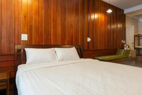 Hostal Ishome& Hashery