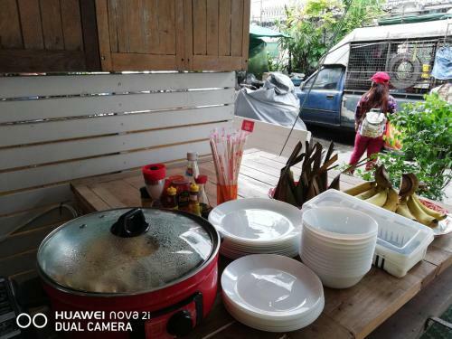 Hostal Ishome& Hashery