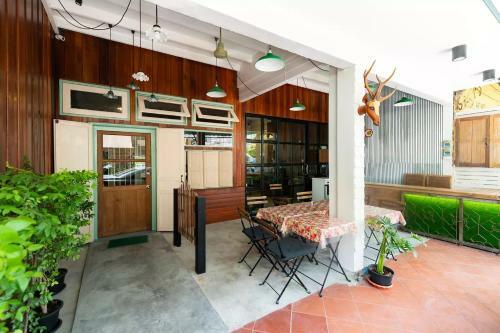 Hostal Ishome& Hashery