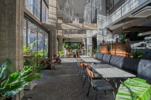 Ir-on Hotel