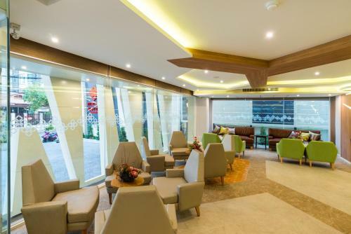 Zircon Hotel