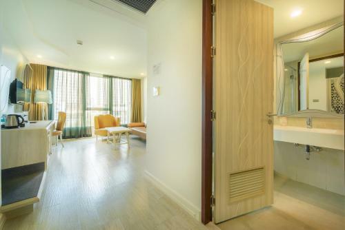 Le Tada Parkview Hotel