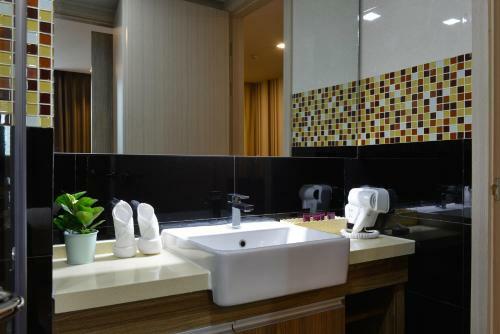 Aparthotel Ten Ekamai Suites By Aspira
