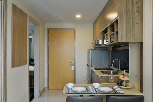 Aparthotel Ten Ekamai Suites By Aspira