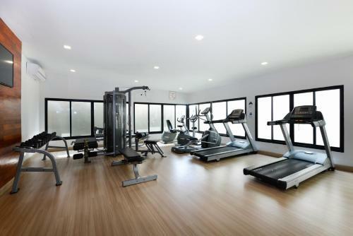Aparthotel Ten Ekamai Suites By Aspira