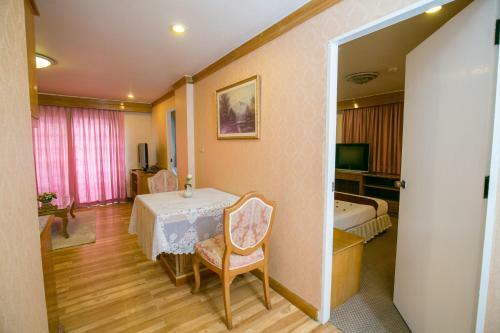 Hotel Le Paradis Bangkok