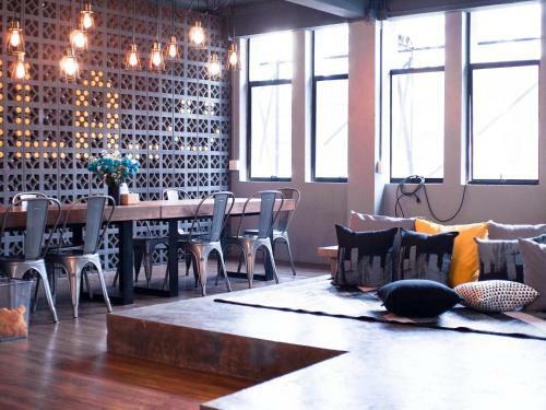 Silom Space Hostel