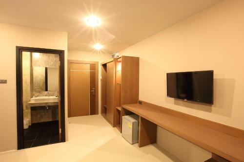 The Plubpla Serviced Apartment