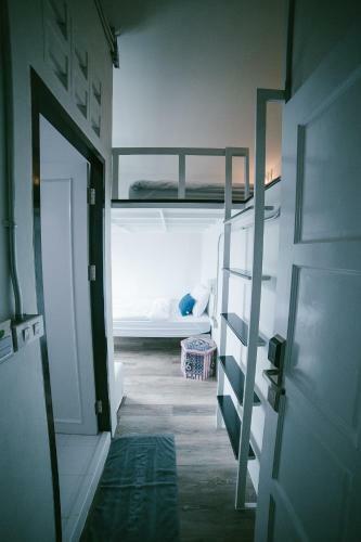 Diff Hostel