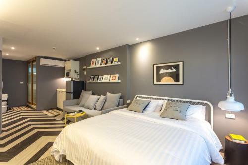 Hotel Vacation Bangkok, The Artistic Home