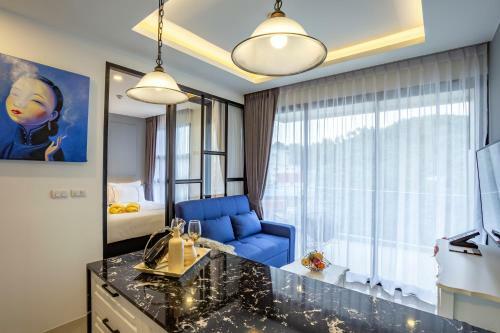 Hotel Surin Beach Residence
