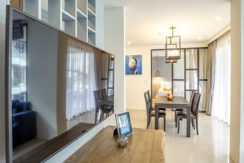 Hotel Surin Beach Residence