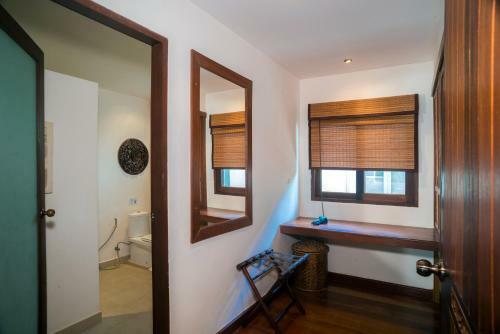 Beachfront Resort Villa Baan Banburee 4br