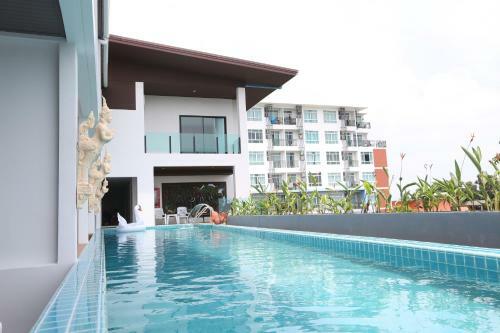 Hotel The Thames Pool Access Resort & Villa