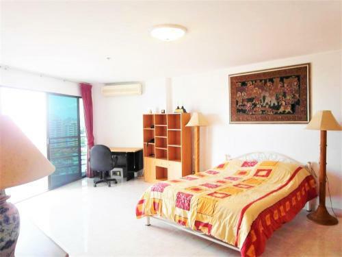 Sea View 1 Bed Apartment