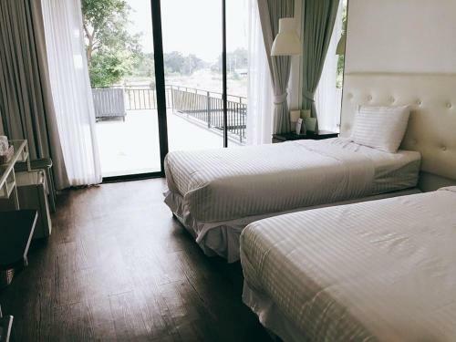 Hostal Baan Khun Nine