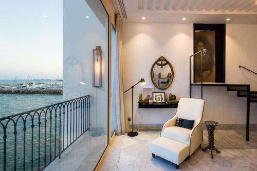 Hostal Maison Dedine