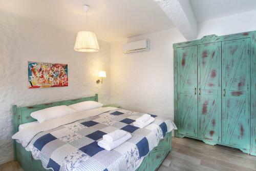 Hotel Monat Otel