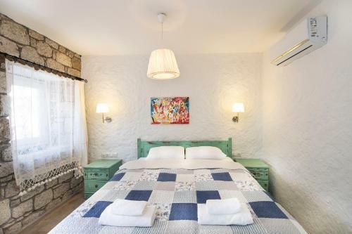 Hotel Monat Otel