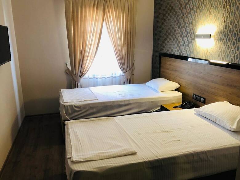 S�vari Hotel