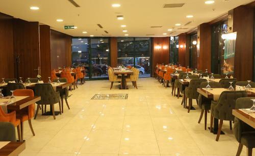 Q Hotel