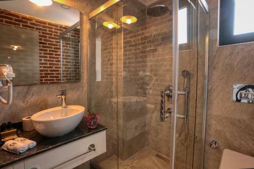 Hotel Sukha Cunda Otel