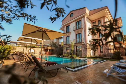 Hotel Sukha Cunda Otel