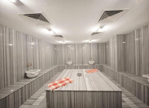 Laren Sea Side Hotel Spa