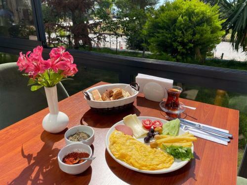 Zeynel Hotel