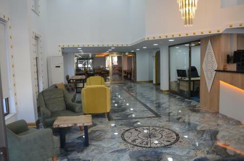Hotel Piyes Otel