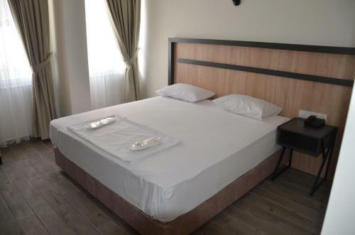 Hotel Piyes Otel