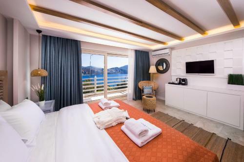 Kalkan Saray Suites Hotel