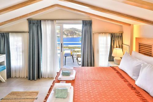 Kalkan Saray Suites Hotel