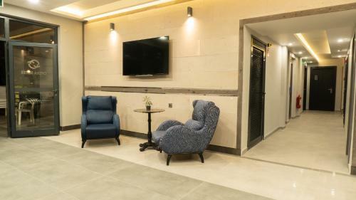 Opera Suites Apart Hotel