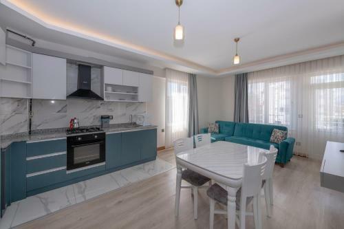 Theluna Suite Hotel