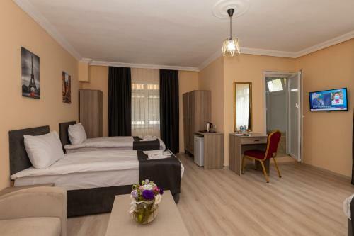 Golden Flower Hotel