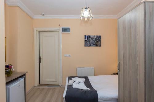 Golden Flower Hotel