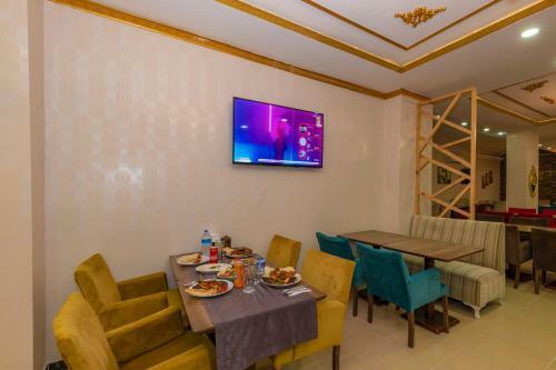 Golden Flower Hotel