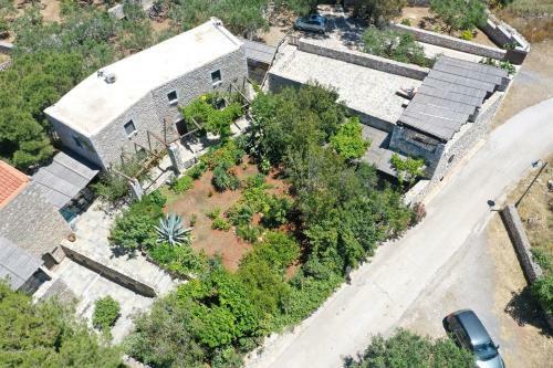 Hotel Tsitsiris Castle