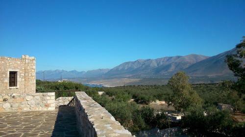 Hotel Tsitsiris Castle
