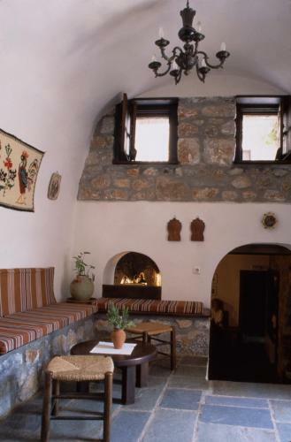 Hotel Tsitsiris Castle