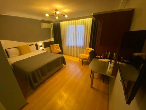 Martin City Hotel