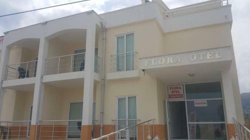 Flora Apart Hotel