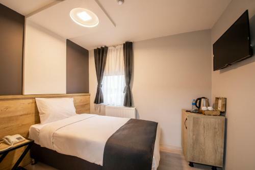 Adresin Hotel