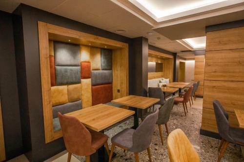 Adresin Hotel