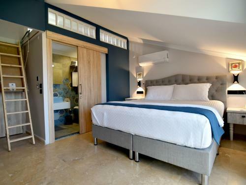Hotel Tahira?a Otel