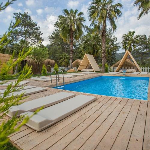 The Hill Glamping �?ral?