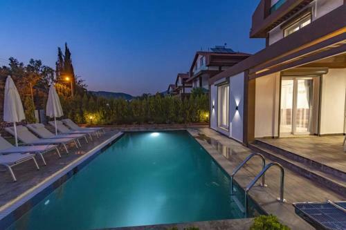 Villa Bella- 4 Bedroom Holiday Villa In Oludeniz