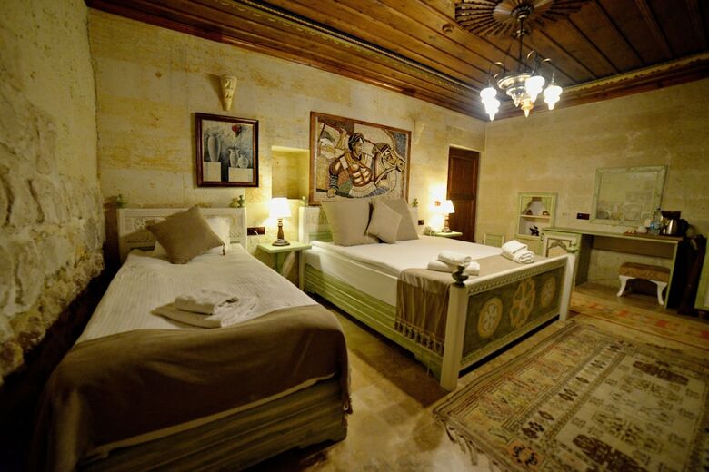 Bed & Breakfast Caftan Cave Suites